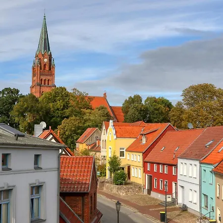 2 Bedroom Lovely In Apartment Röbel